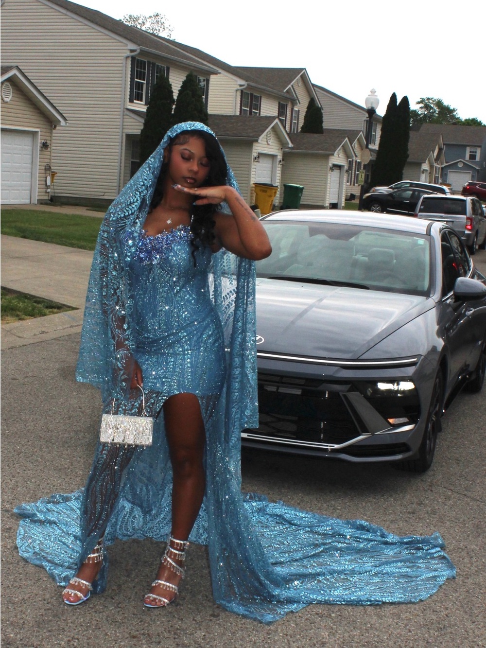 Alglist Blue Slit Prom Dress with Appliqué and Veil